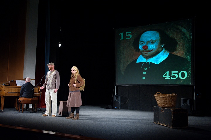 Shakespeare slaví 450 let a Waterloo 15 let
